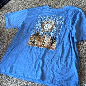 Oversized graphic tee